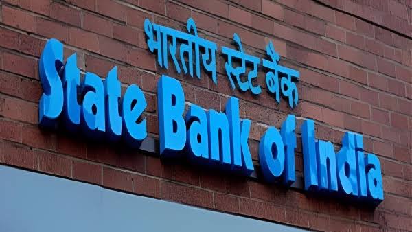 state-bank-of-india-chairman-targets-unbanked-in-expansion-plans